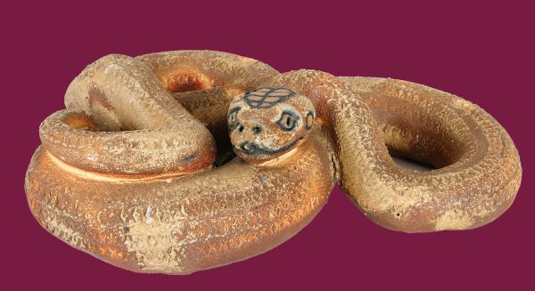 Grand serpent, art fantastique d'Emmanuel Buchet, potier sculpteur dans le Cher en Berry